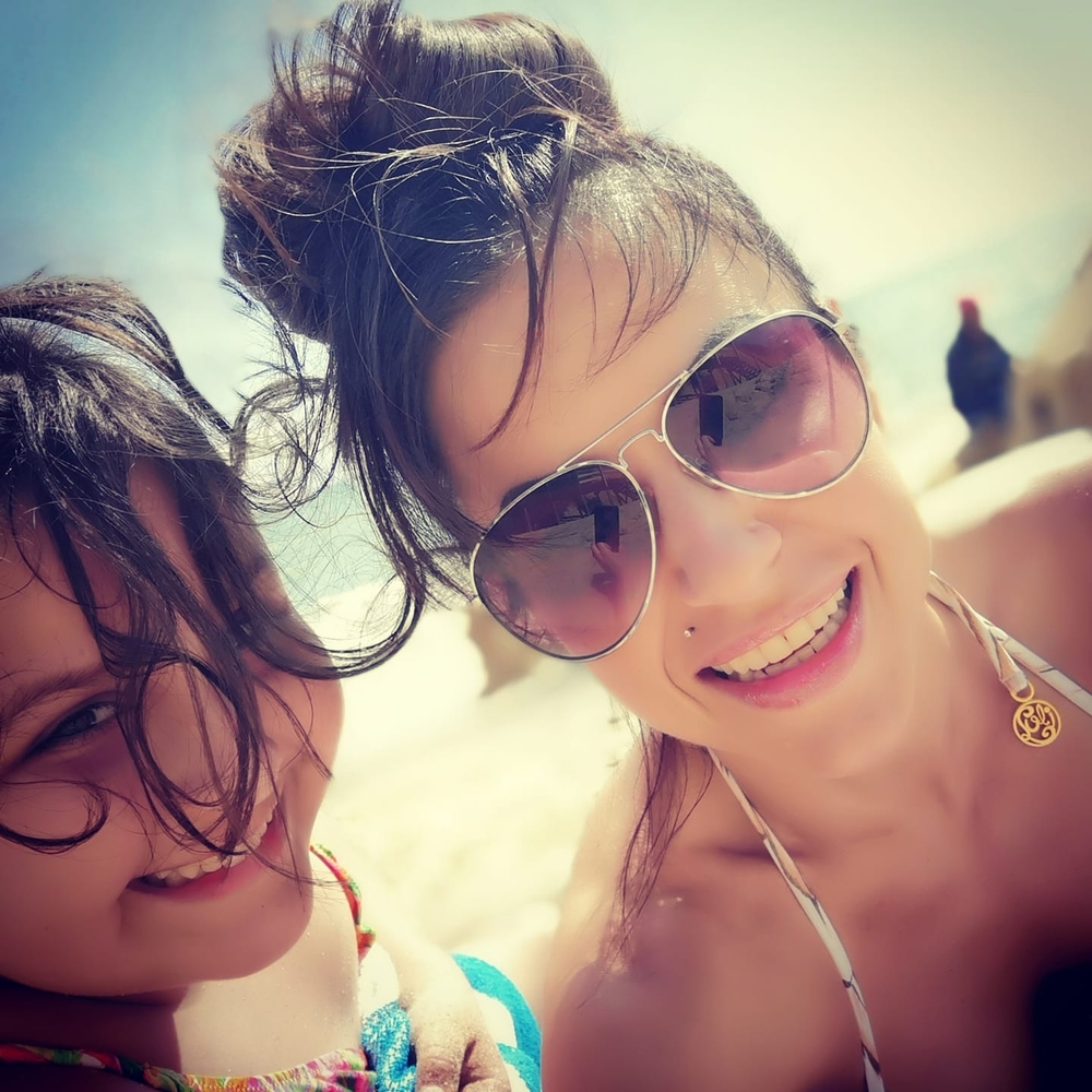 Meet your Posher, Heni